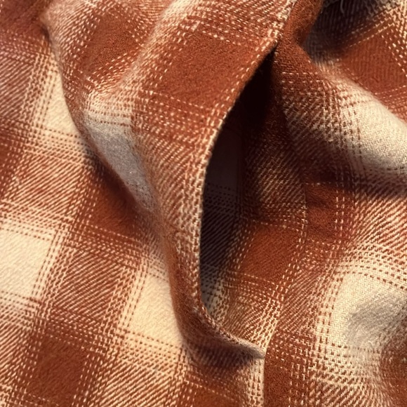 🥳HP🥳 FATE Plaid Two Tone Oversized Shacket - Picture 10 of 11